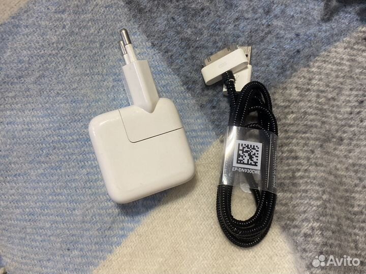 Зарядка на iPad, iPhone. Оригинал