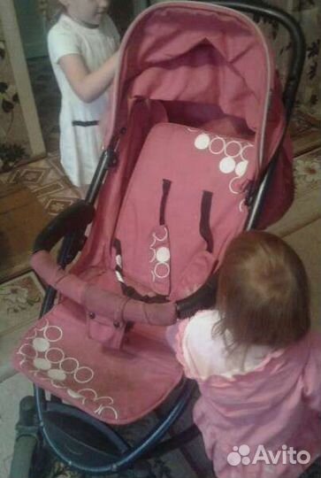 Прогулочная коляска