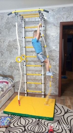 Шведская стенка, турник, встроенный