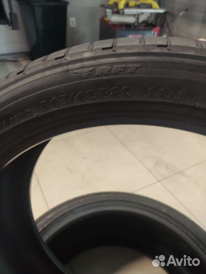 Bridgestone Potenza S001 245/40 R20 и 275/35 R20 102Y