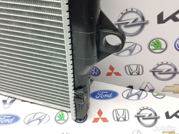 Радиатор охлаждения Toyota Land Cruiser Prado 120