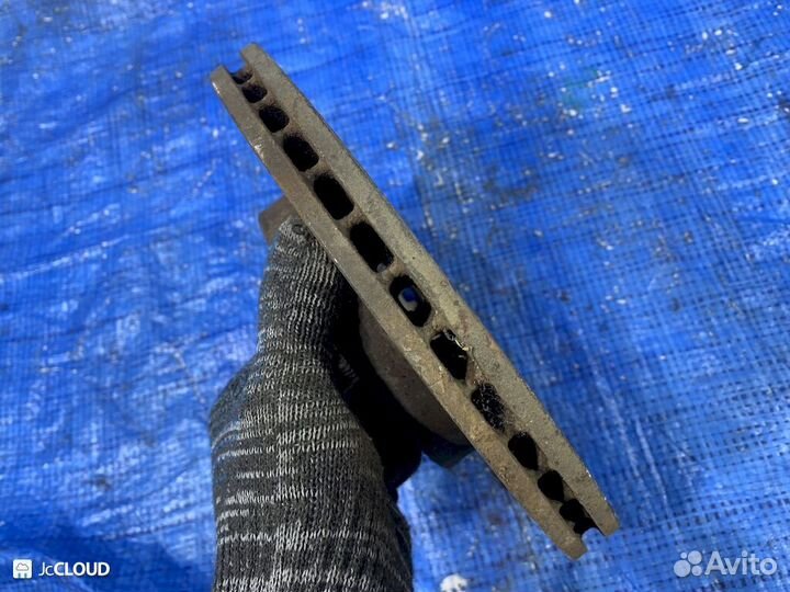 Тормозной диск на mazda demio DY3W ZJ