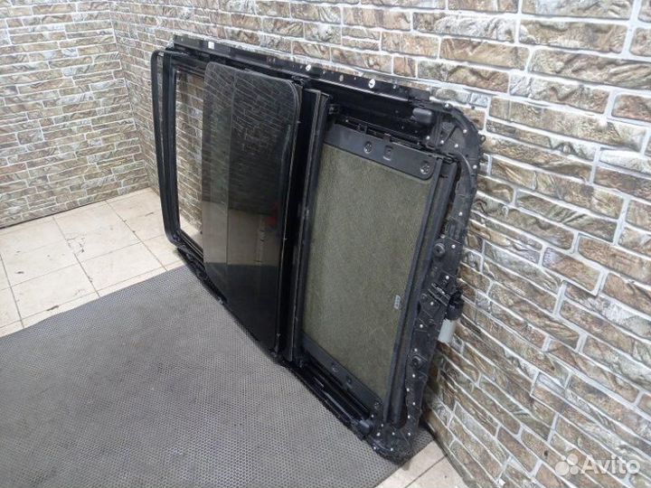 Стекло панорамной крыши BMW X5