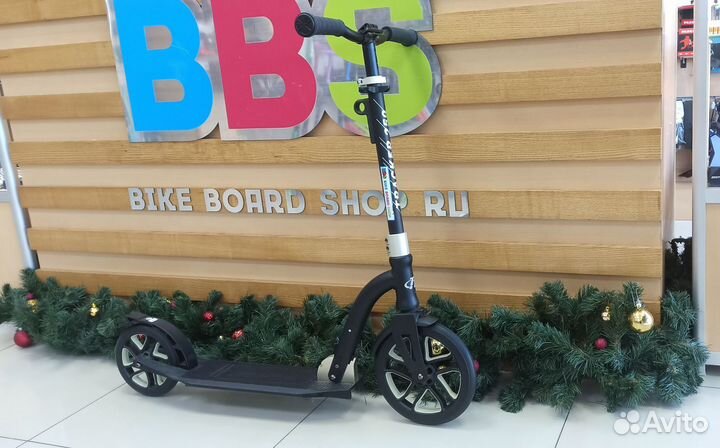 Самокат tech team tracker 250 (2022) черно-желтый