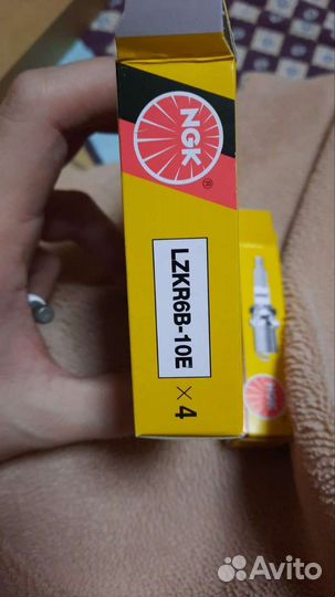 Свеча зажигания NGK 1578 lzkr6b-10E