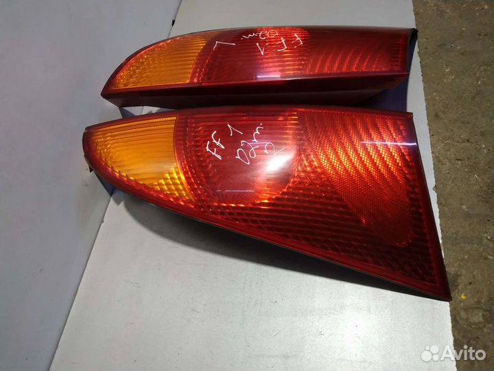 Фонарь задний Форд Фокус 1 хэтчбек