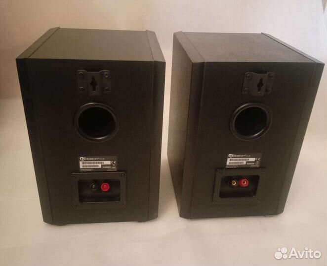 Hi-Fi акустика Boston двухполосная