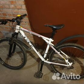 Gt avalanche 26 mountain hot sale bike