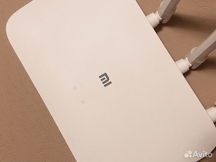 Роутер Xiaomi Mi Wi-Fi 4A Giga Version