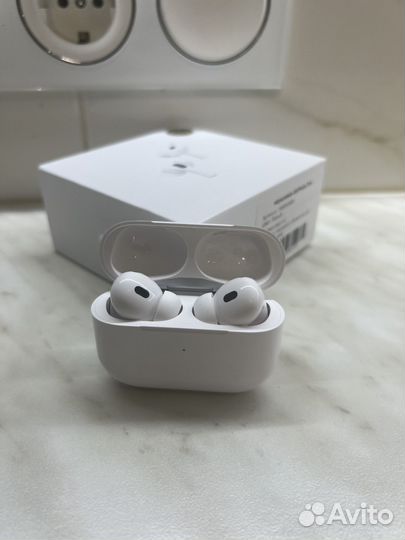 Беспроводные наушники apple airpods