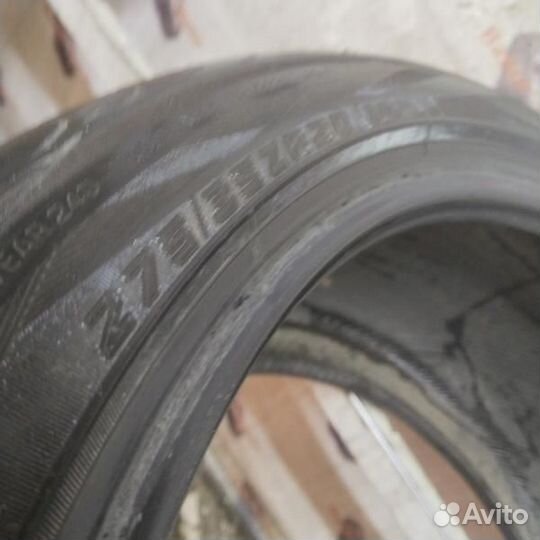 Yokohama Advan Sport V105 275/35 R20