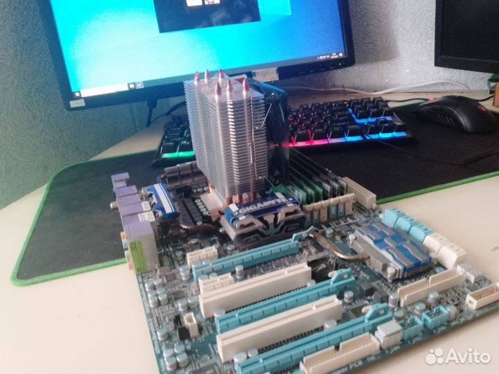 Материнская плата в сборе