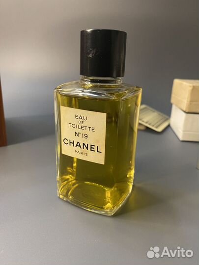 Туалетная вода Chanel 19 EDT 60 мл. Франция 1980-е