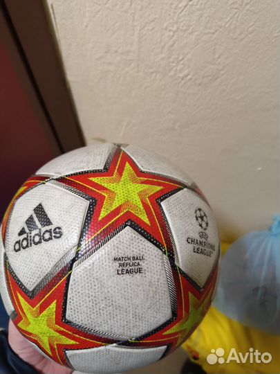 Футбольный мяч