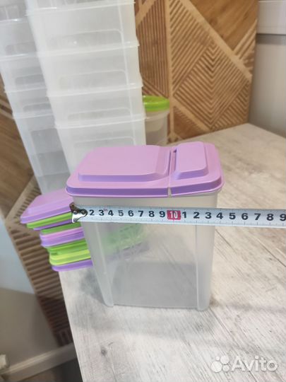 Контейнер для сыпучих продуктов