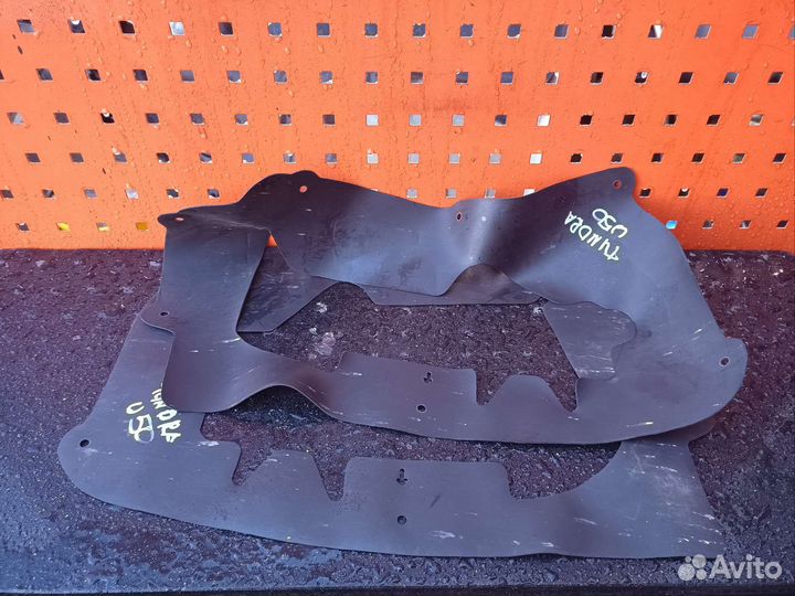 Пыльник фары Toyota Tundra usk 50