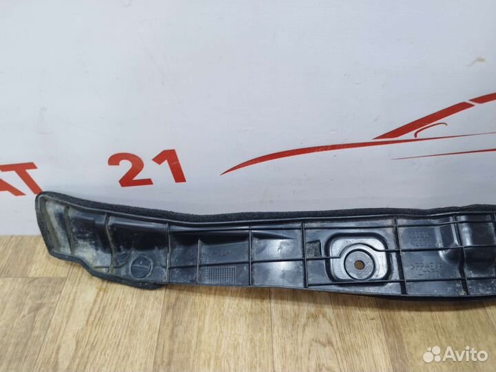 Пыльник крыла перед LH Toyota RAV-4 CA40