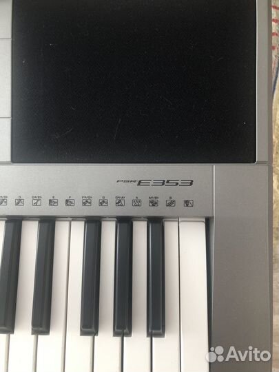Продам синтезатор yamaha PSR-E353