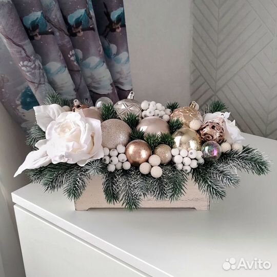 Новогодняя композиция на стол Зимняя роза