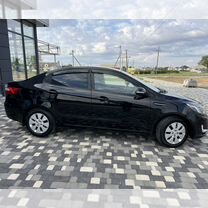 Kia Rio 1.6 AT, 2013, 155 000 км, с пробегом, цена 1 195 000 руб.