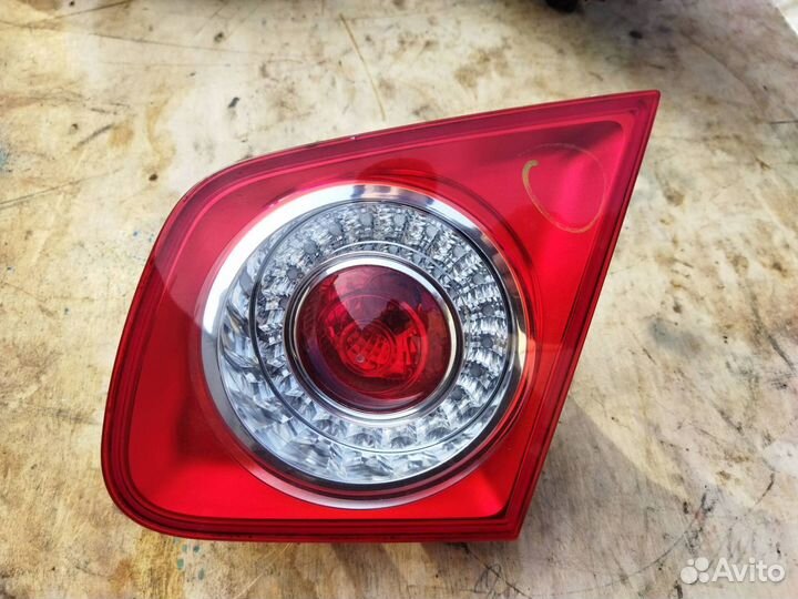 Стоп-сигнал Volkswagen Jetta 5