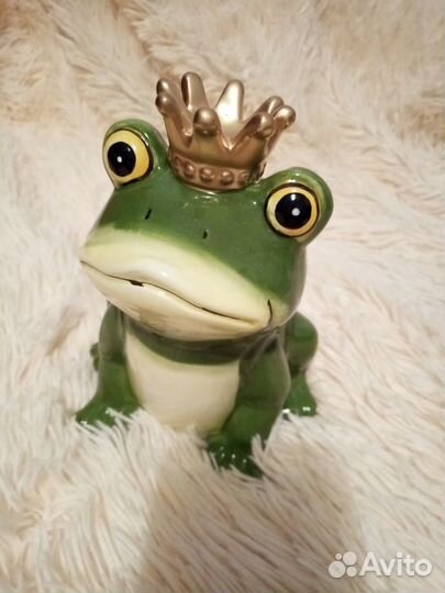 Украшения на стену,шампанское.копилки