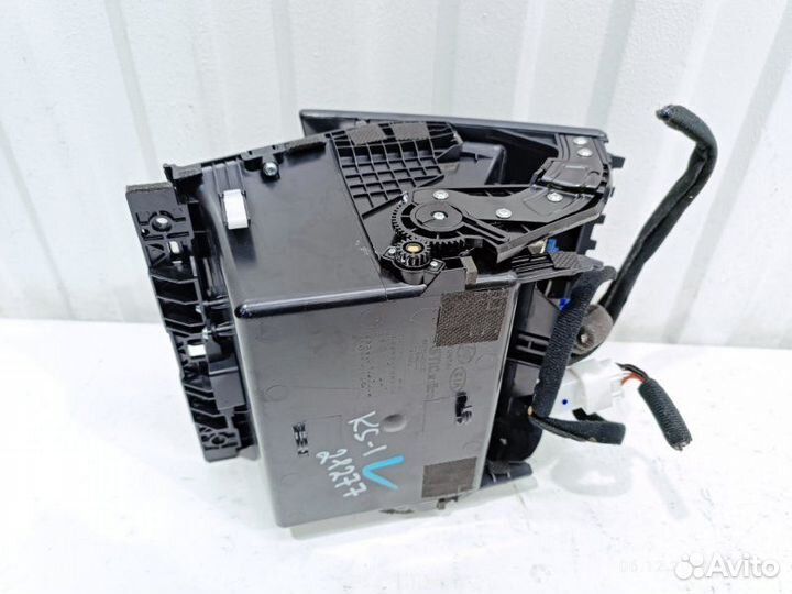 Лоток консоли Kia Sorento Prime UM 2.2 D4HB 2019