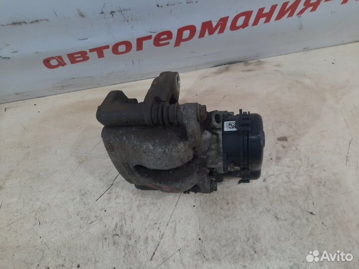 Суппорт задний правый Mercedes Gla180 X156 270.910