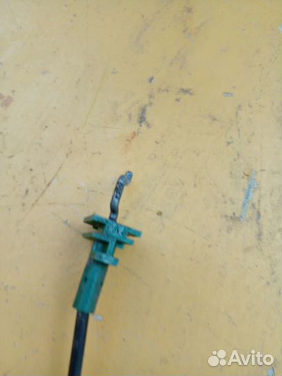 Тросик открывания двери Opel Astra H седан