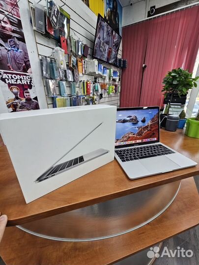 Apple MacBook Pro 13 2017 с новым аккумулятором