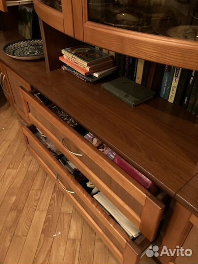 Стенка в гостиную бу