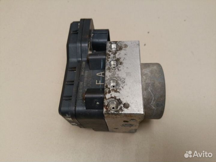 Блок ABS (насос) Toyota Corolla 1zrfe 1600CC 2007