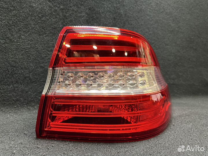 Правый фонарь Mercedes M ML w166 11-15г целый