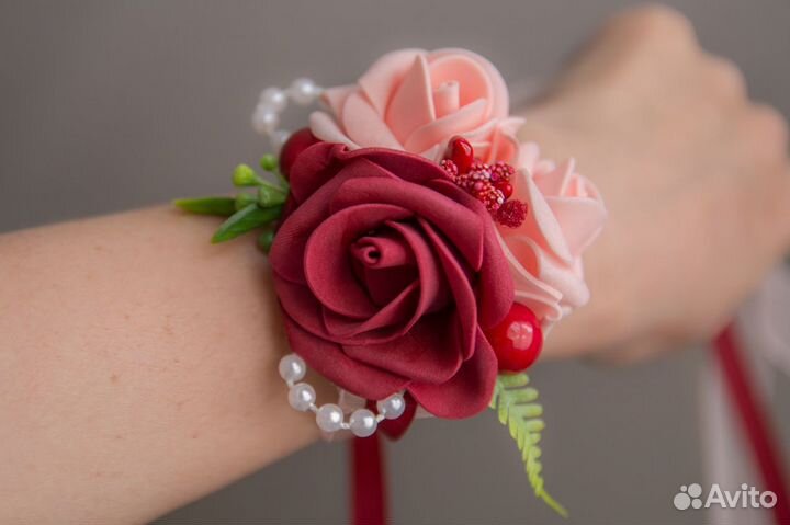 Цветочные браслеты