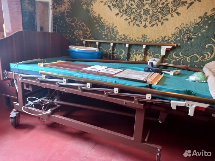 Медицинская кровать для лежачих больных