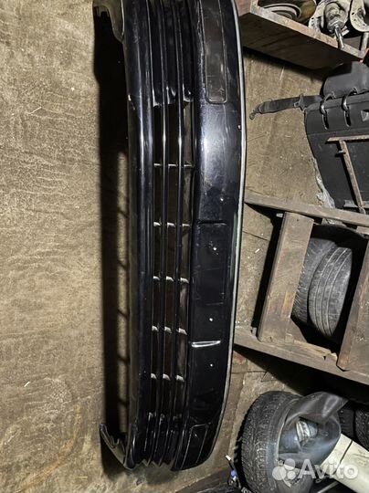 Продам передний бампер Лексус LS400,Цельсиор