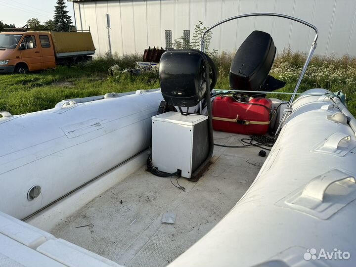 Моторная лодка риб