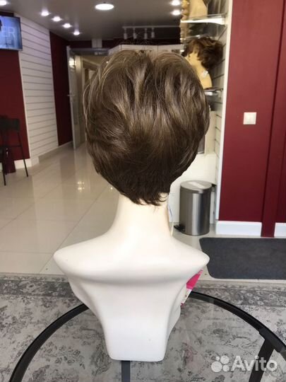 Парик из искусственных волос