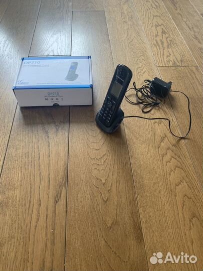Телефон DP710 с зарядной базой