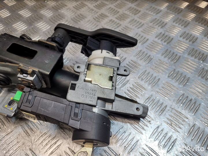 Рулевая колонка на Volvo S80 с ключом