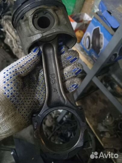 Mitsubishi pajero sport поршня шатуны l200