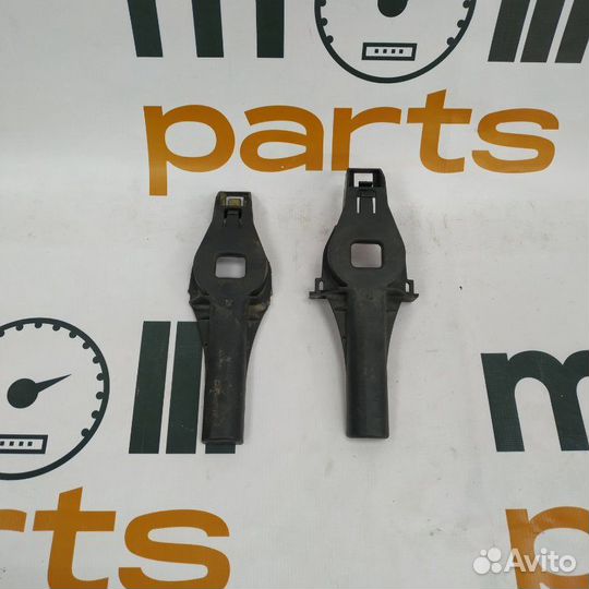 Кронштейн Audi Q3 8U 2013