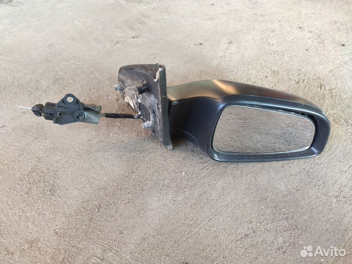 Зеркало правое узкое Opel Astra H механическое