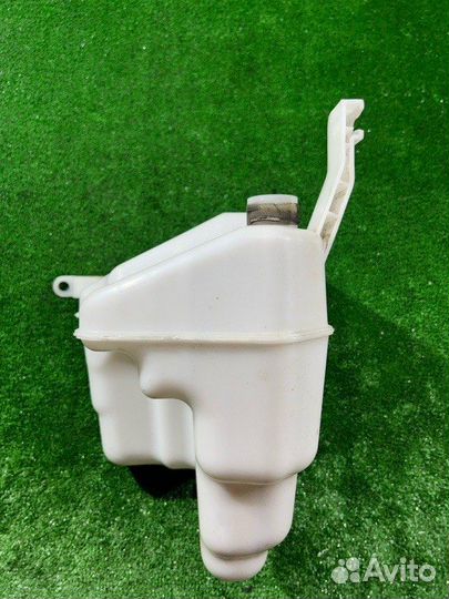 Резонатор воздушного фильтра Toyota Corolla