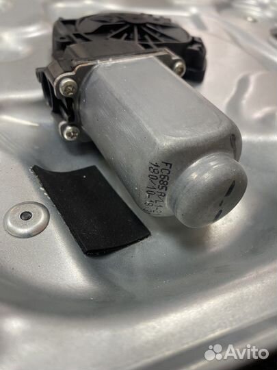 Стеклоподьемник передний левый Nissan Qashqai J10