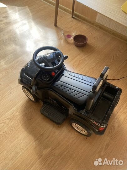 Детский электромобиль бу