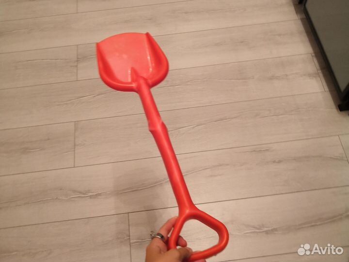 Сломанная лопата