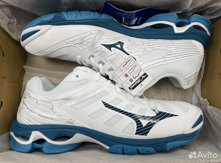 Кроссовки Mizuno Wave Voltage, сезон 2024