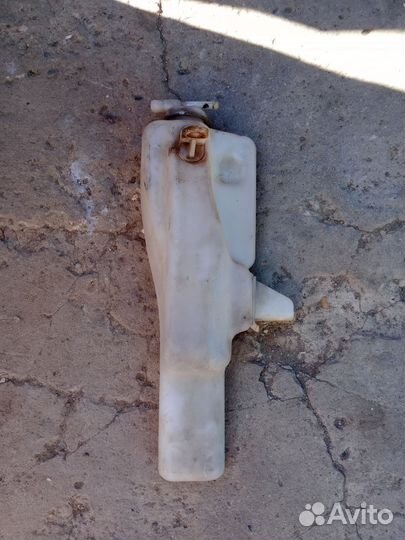 Расширительный бачок Mitsubishi Carisma 4G92