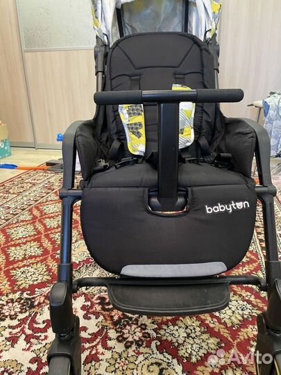 Детская прогулочная коляска